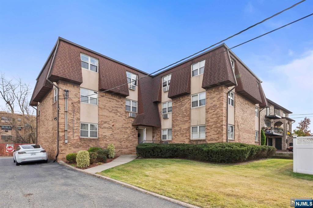 1138 Farm Road