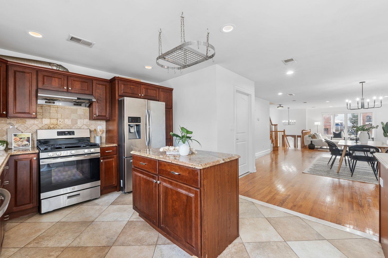 769A 9TH ST