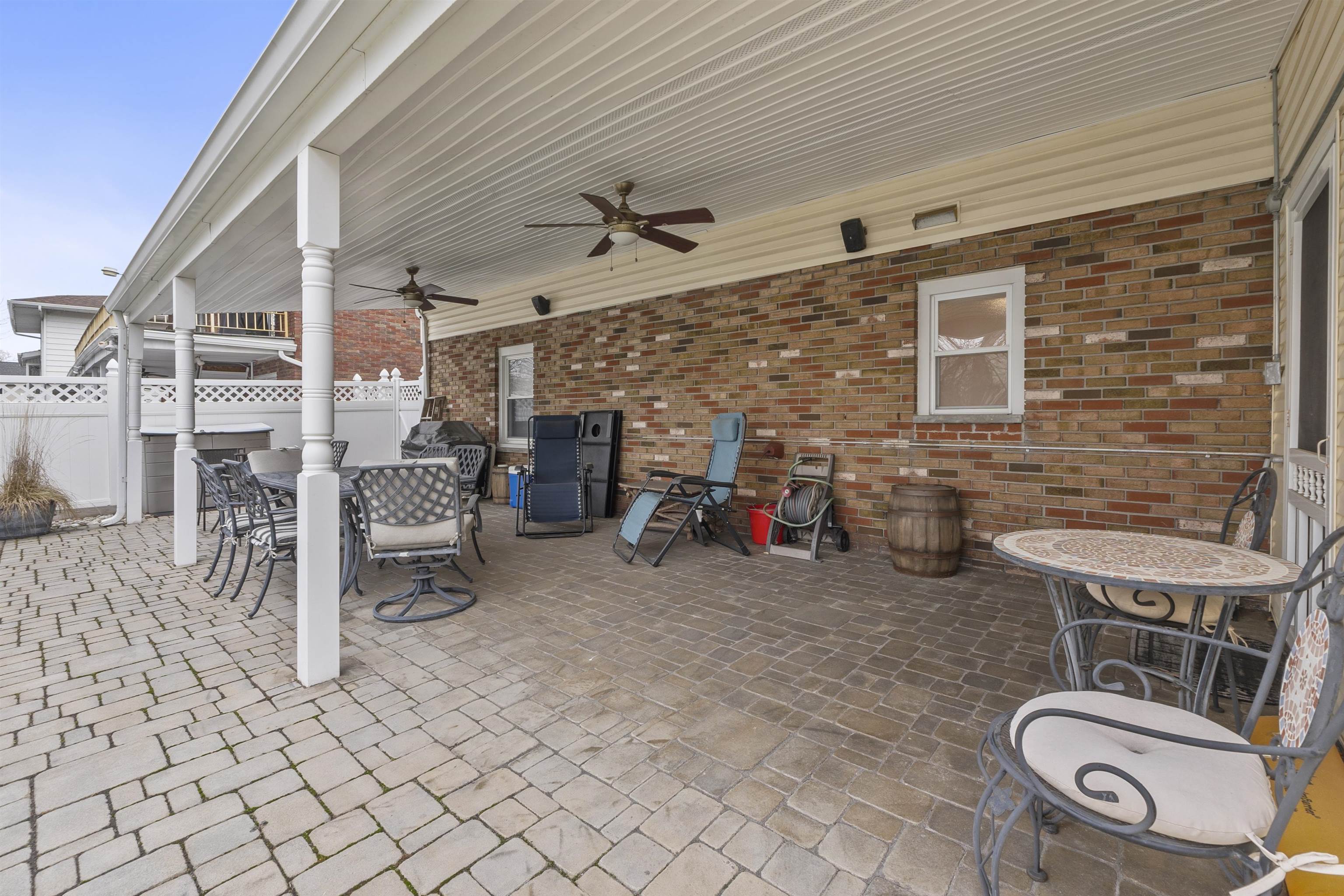 654 CHESTNUT PL