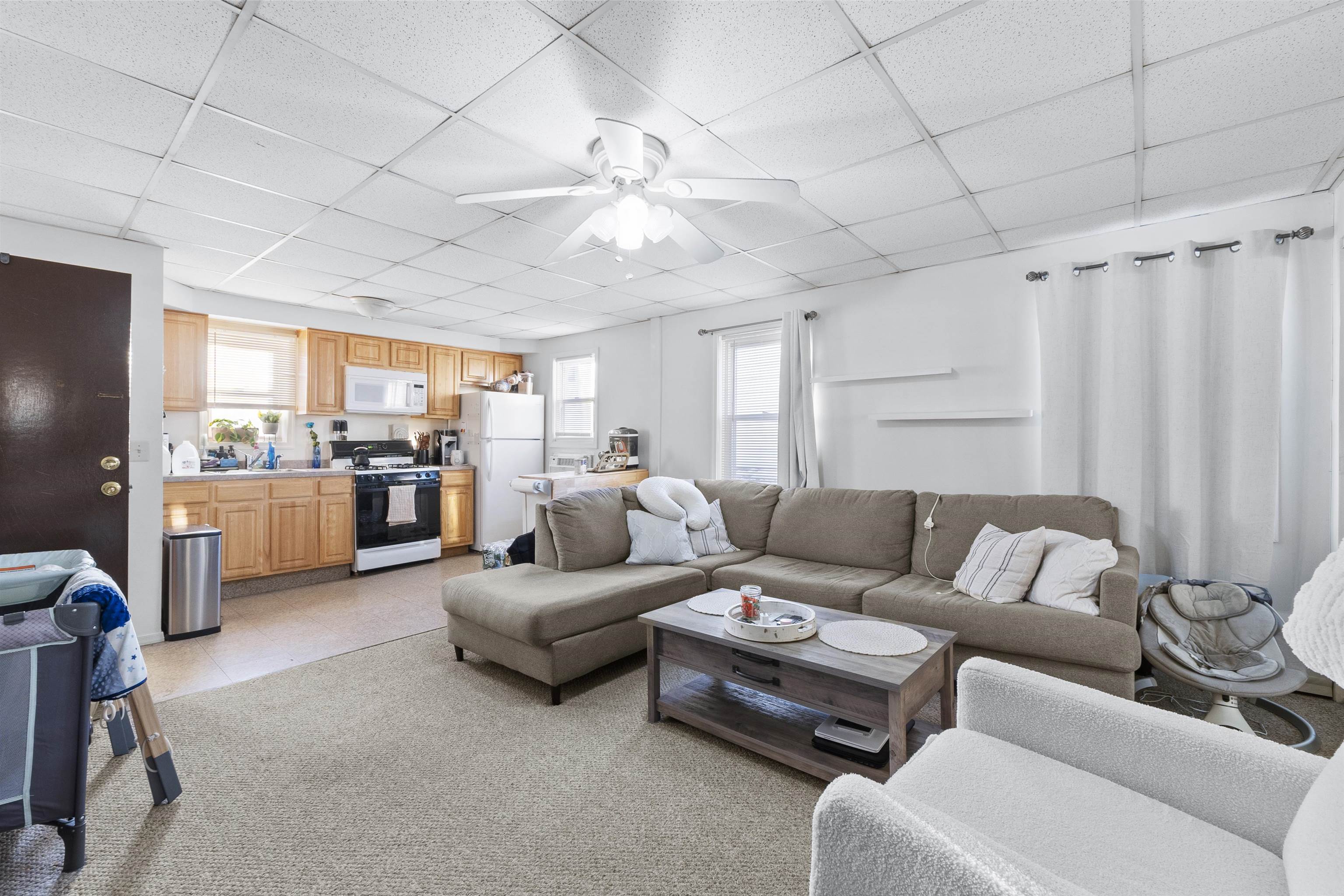 781 2ND ST Unit: 4