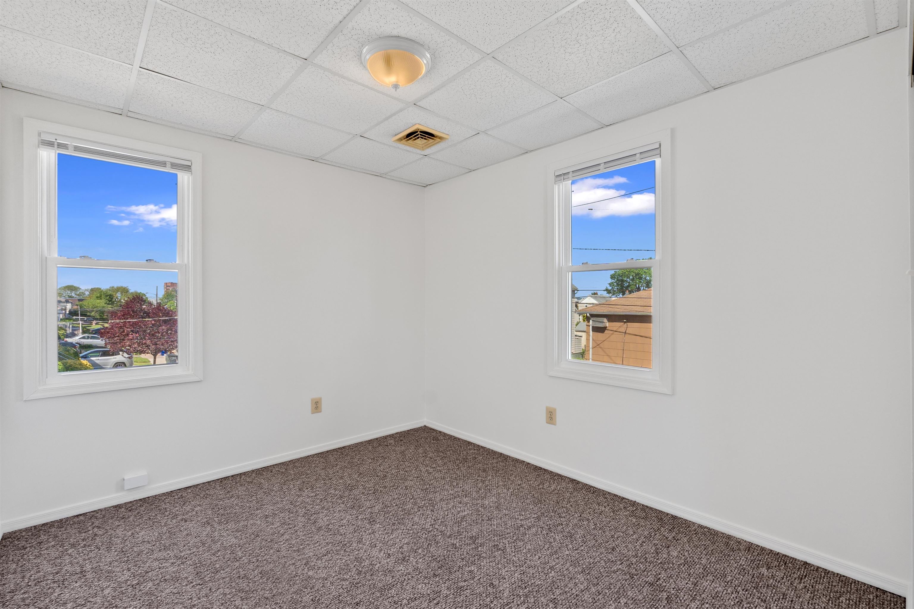 273 CENTRE AVE
