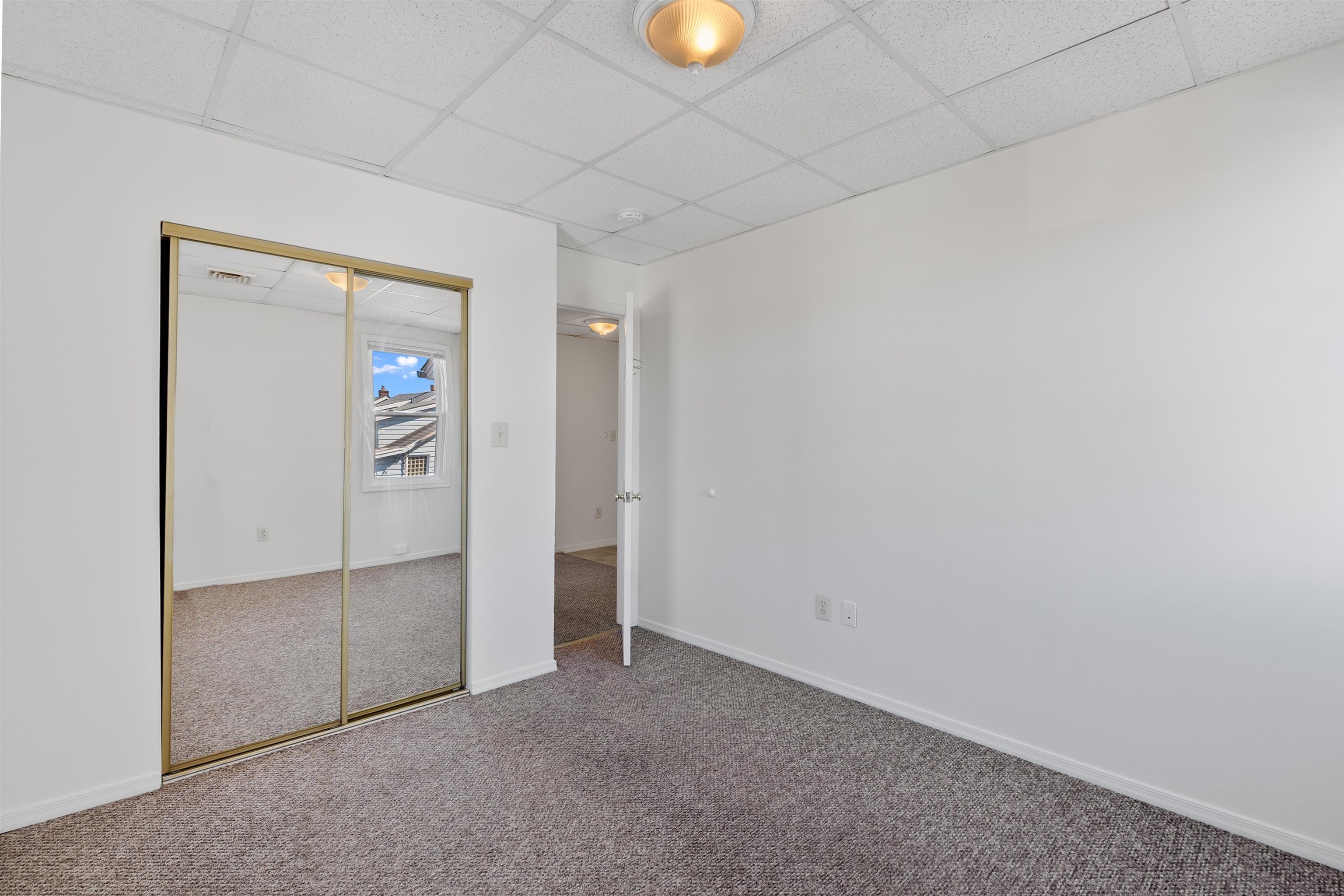 273 CENTRE AVE