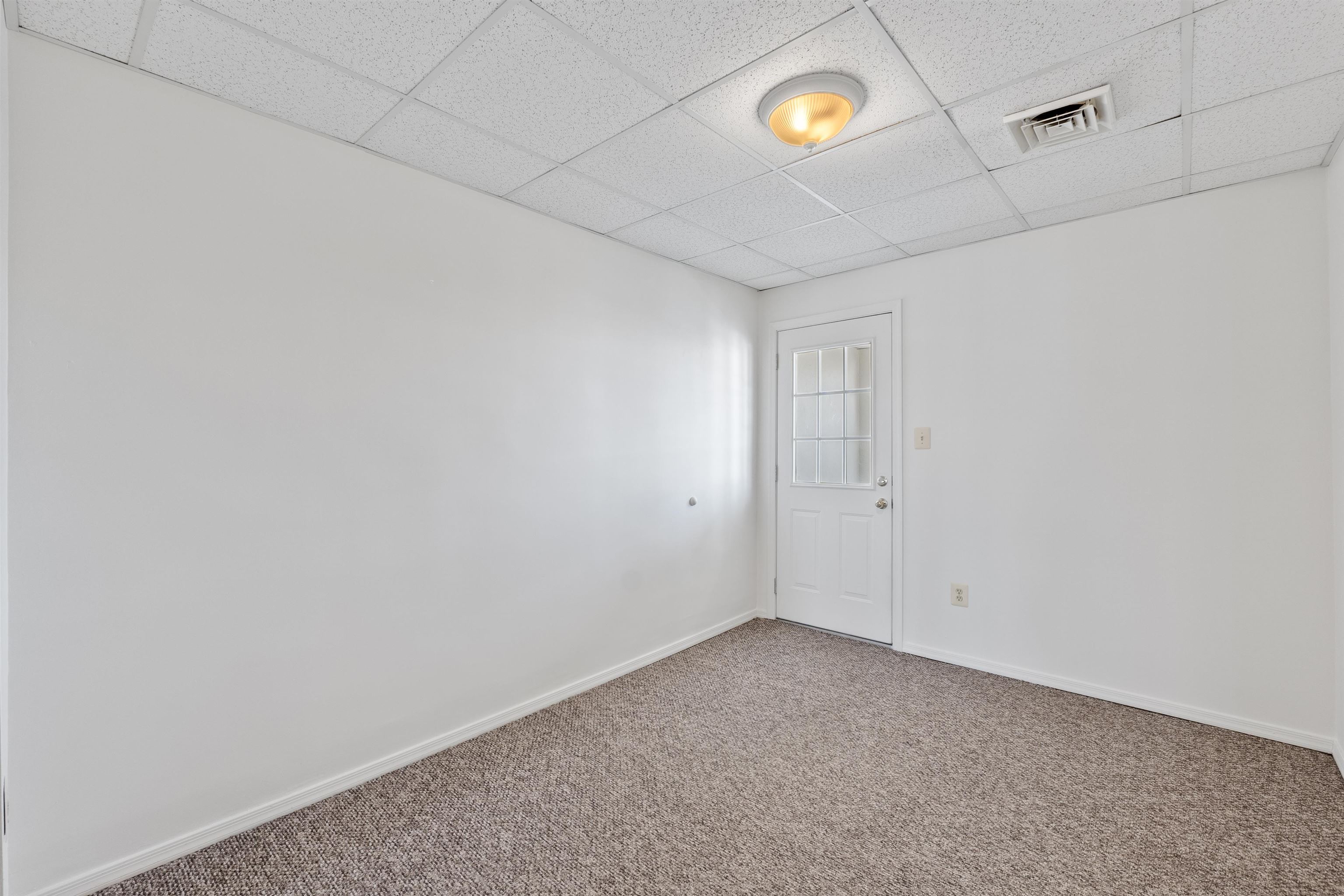 273 CENTRE AVE