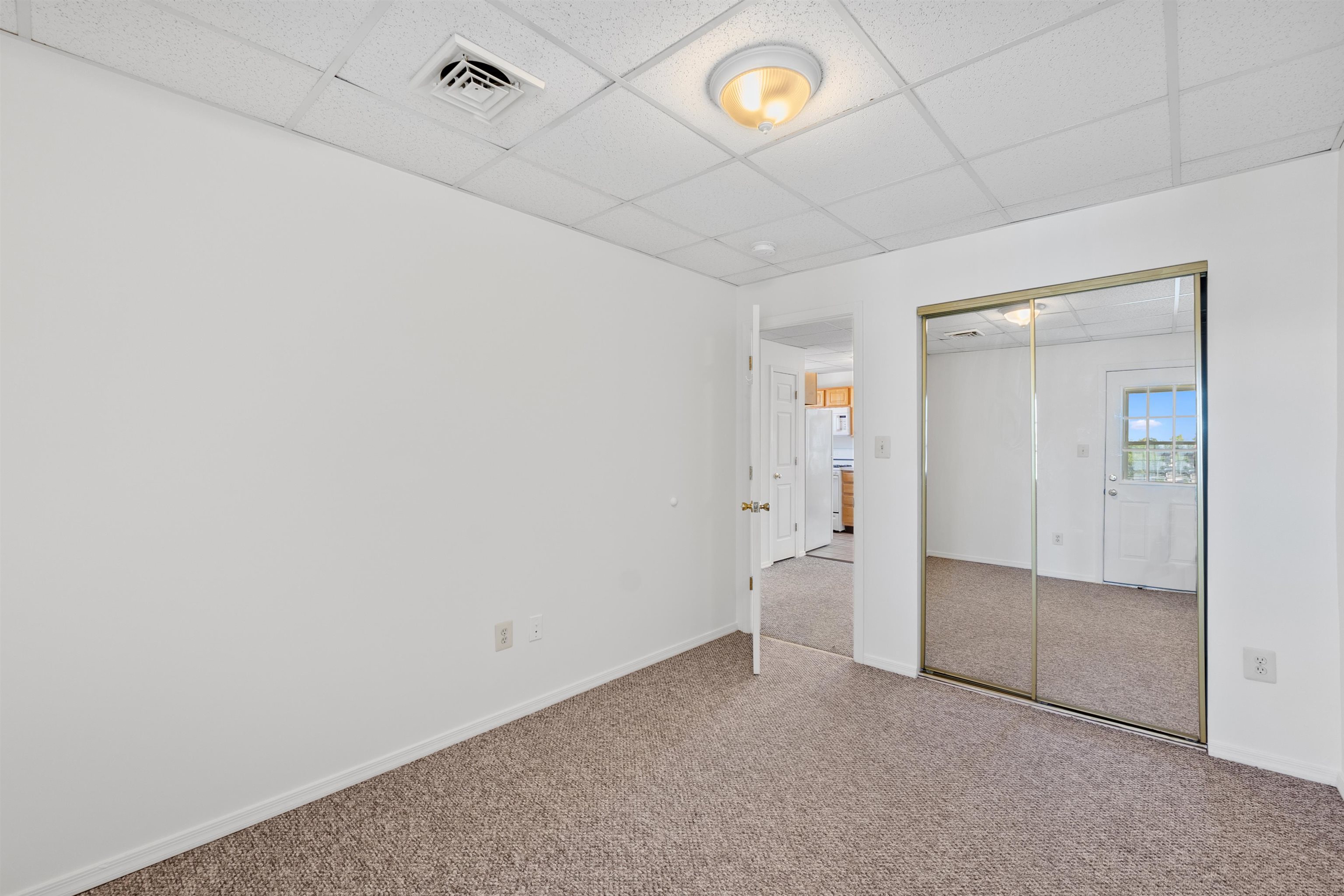 273 CENTRE AVE