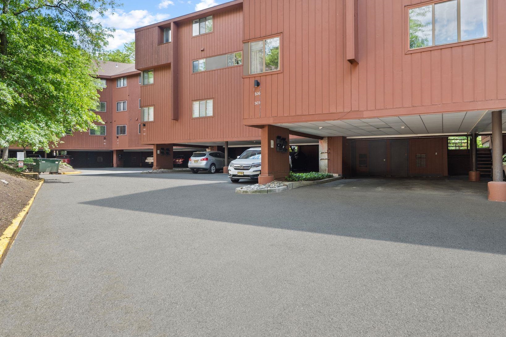 506 TEAL PLAZA