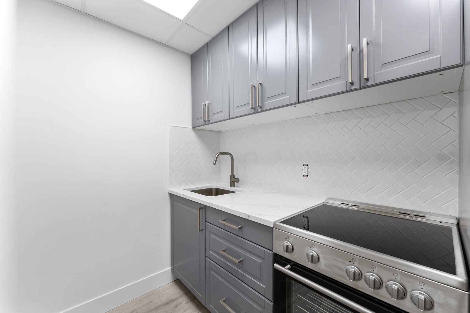 1111 RIVER RD Unit: F25