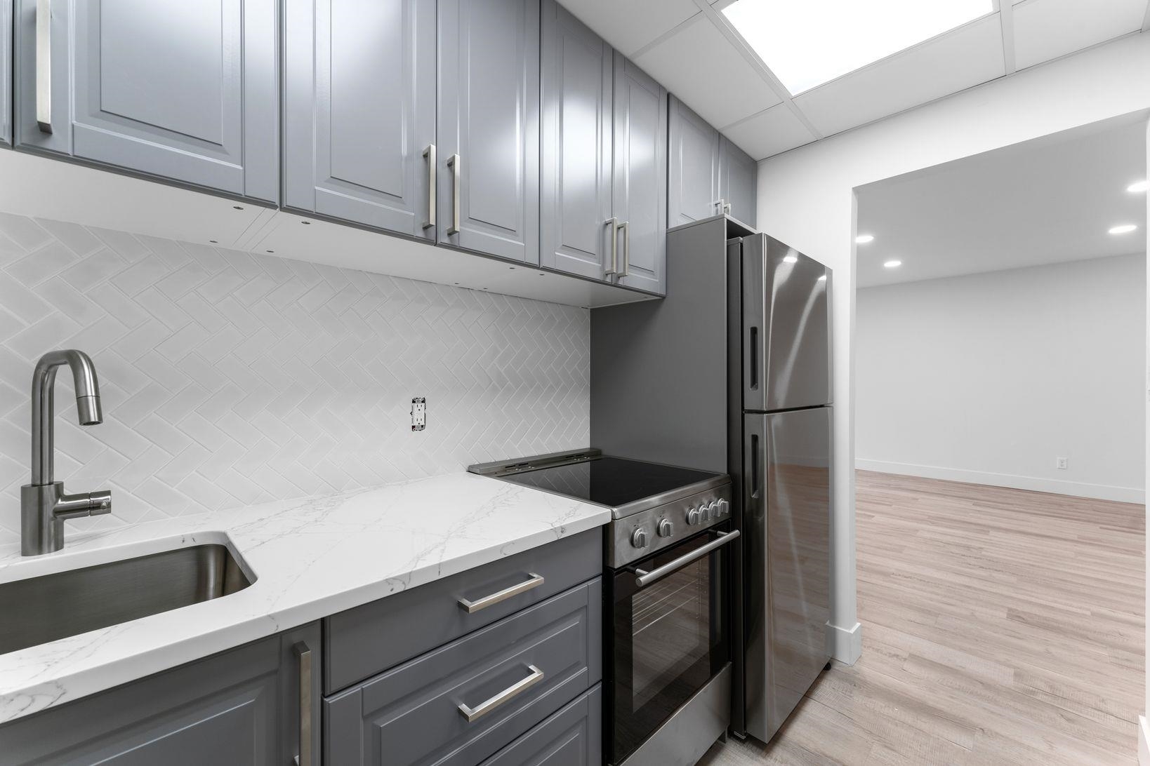 1111 RIVER RD Unit: F25