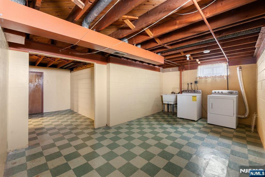 675 8th Street