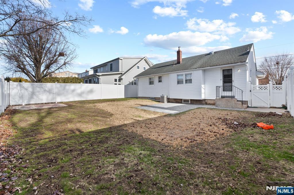 675 8th Street