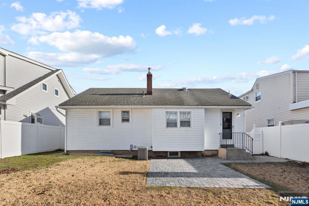 675 8th Street
