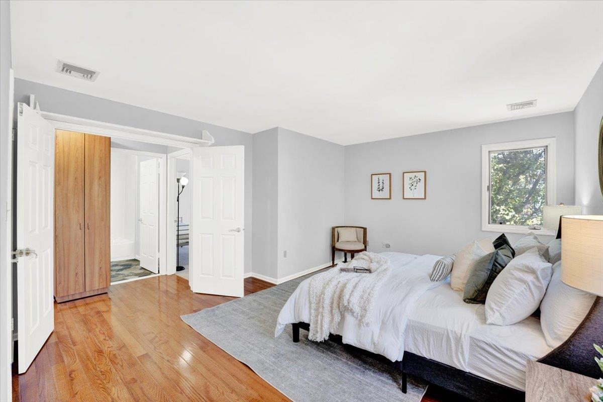 218 ST MICHAELS WALK