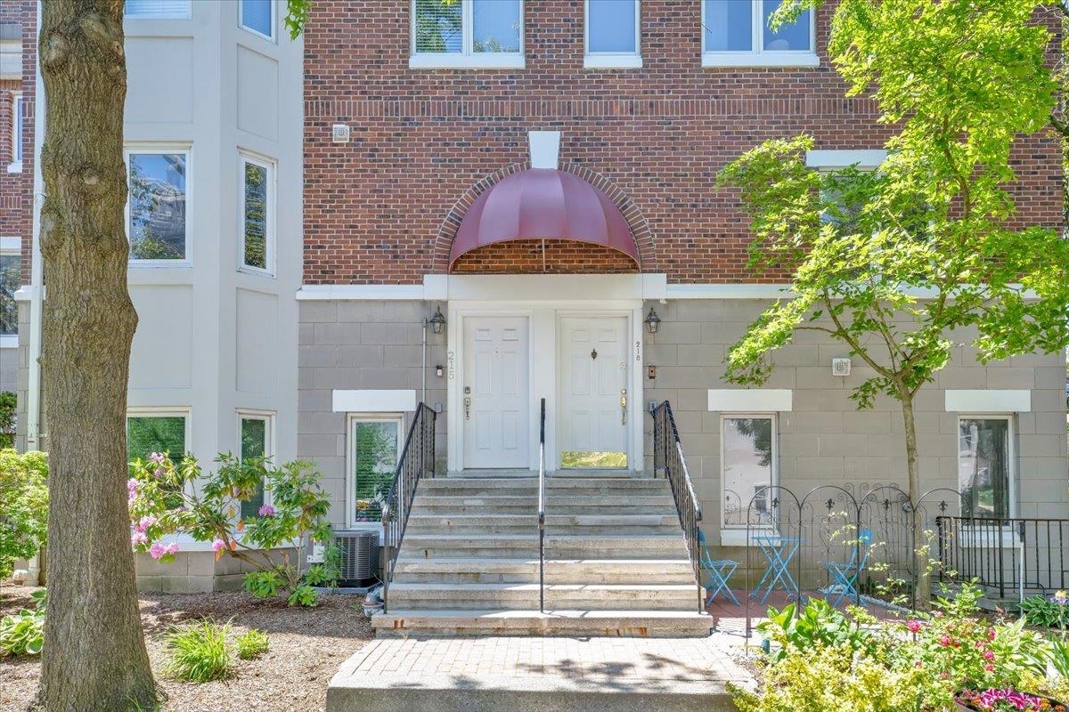 218 ST MICHAELS WALK
