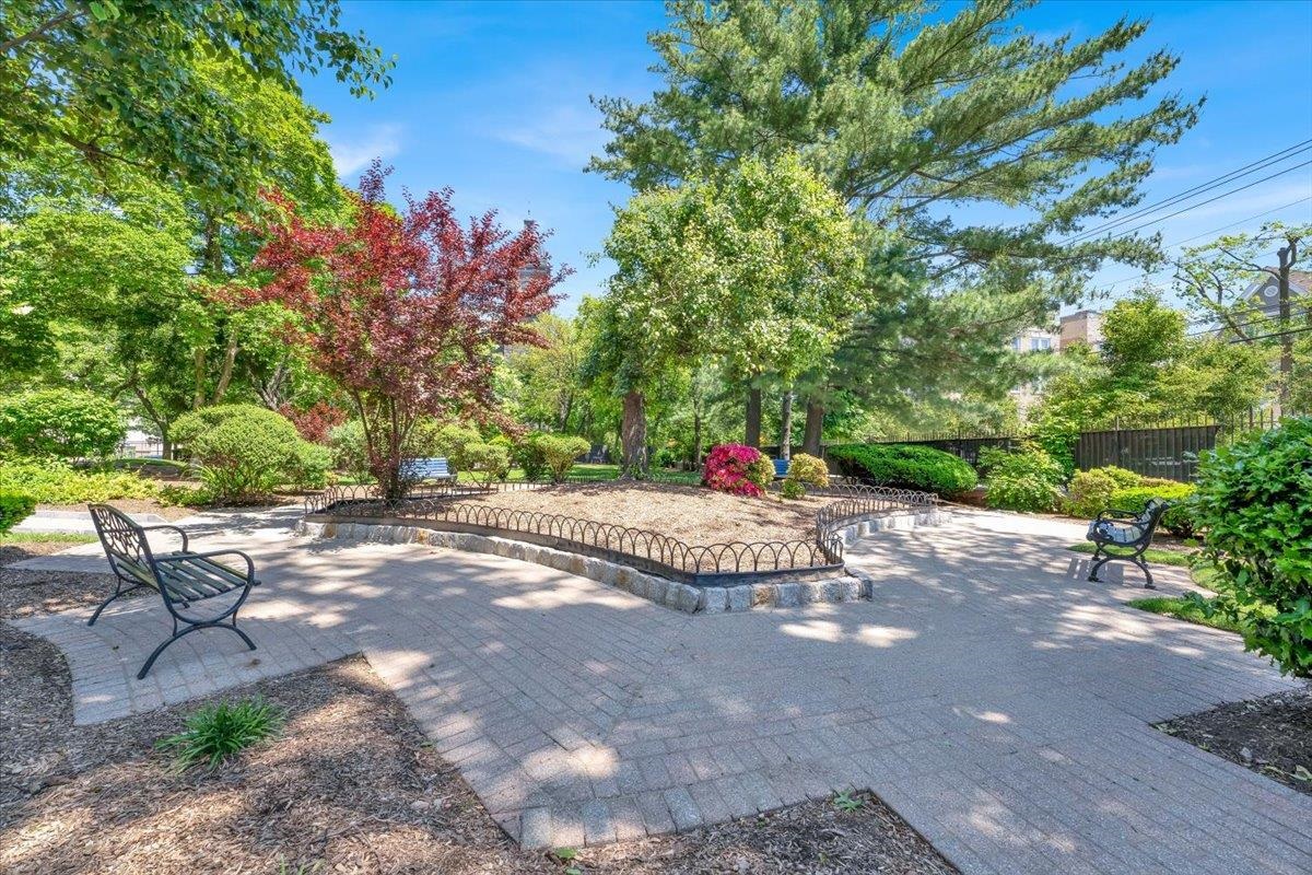 218 ST MICHAELS WALK