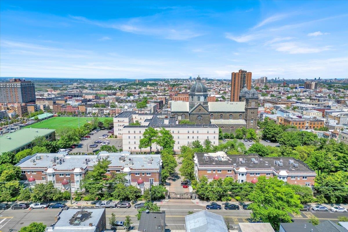 218 ST MICHAELS WALK