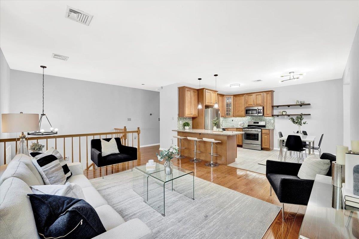 218 ST MICHAELS WALK