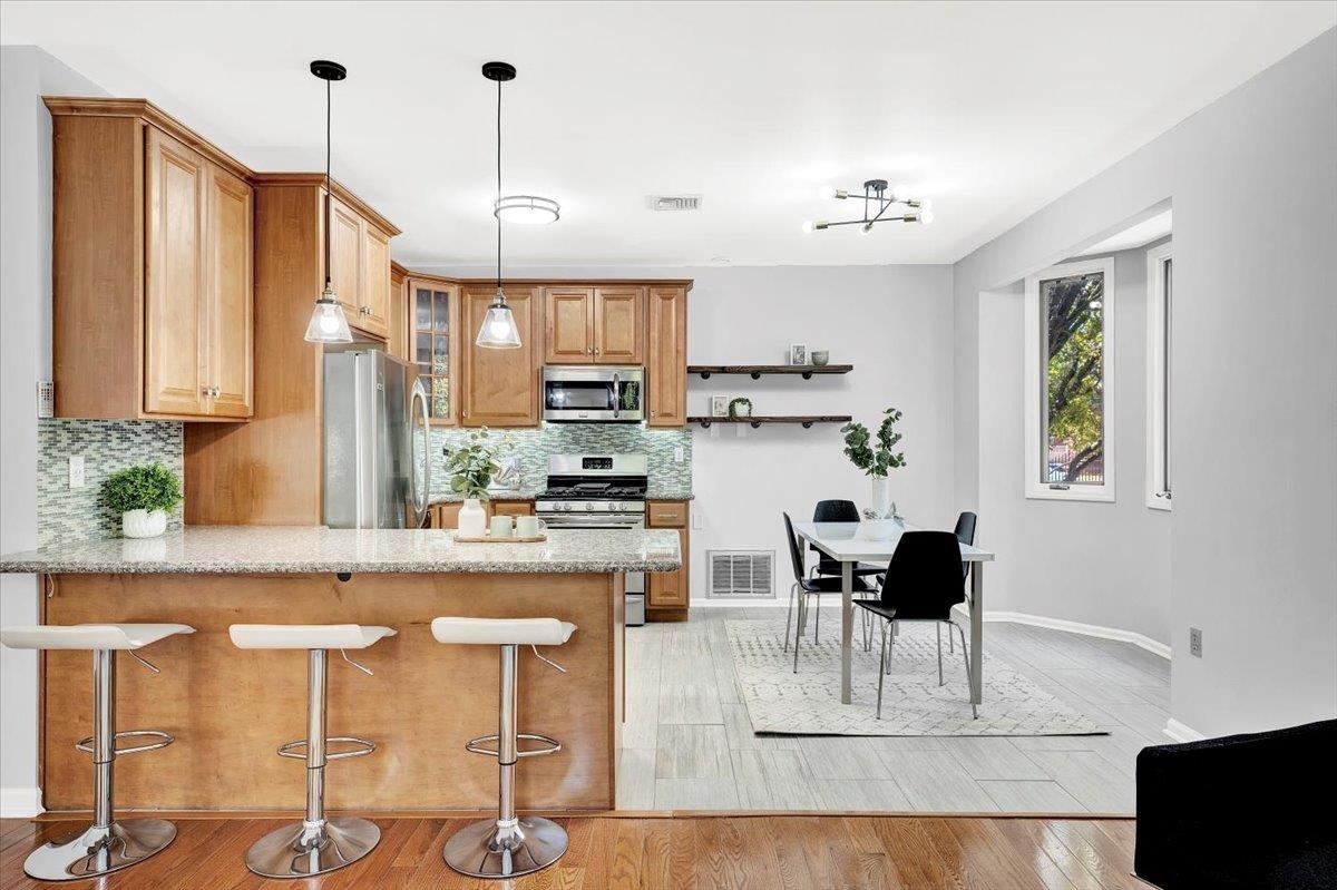 218 ST MICHAELS WALK