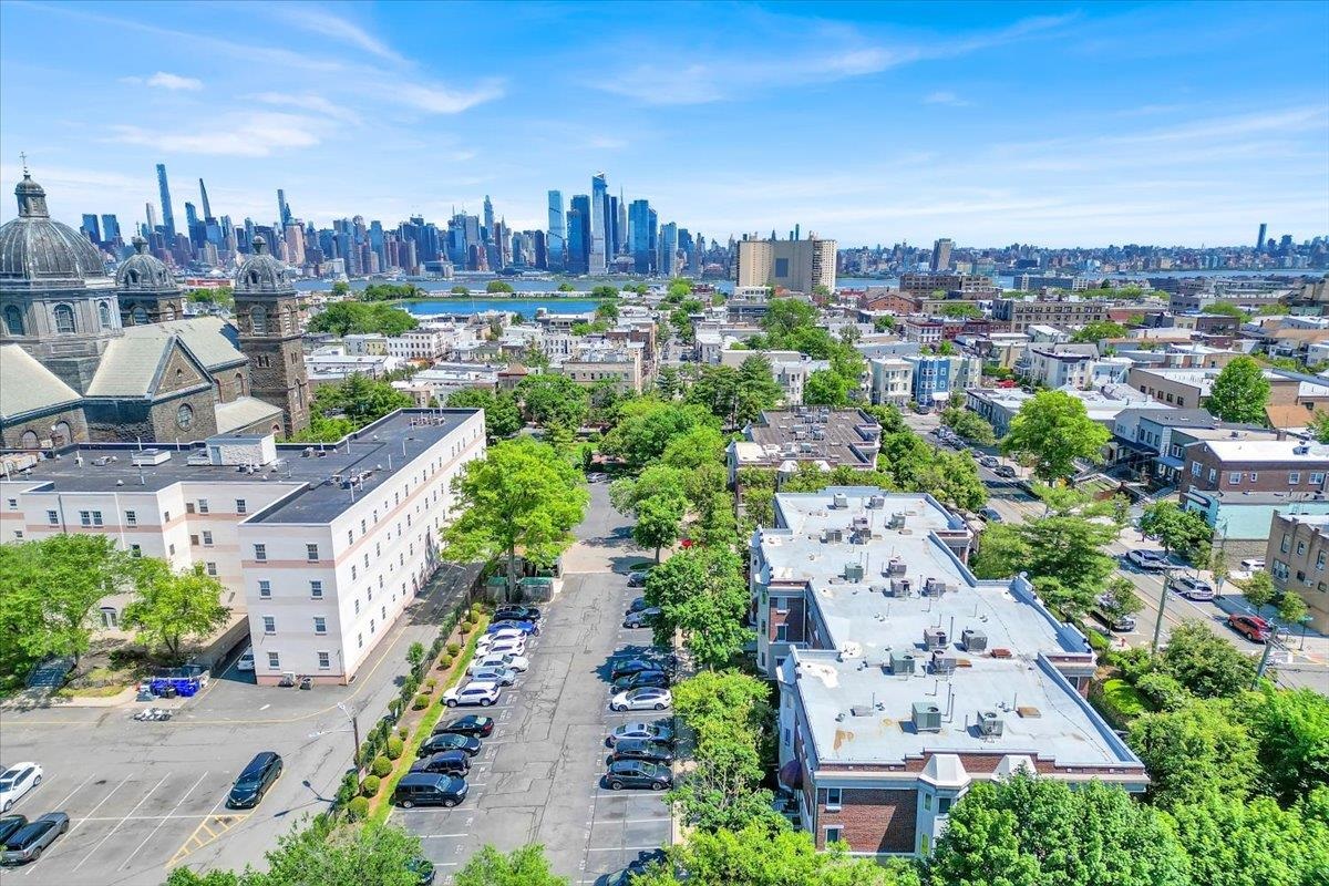 218 ST MICHAELS WALK