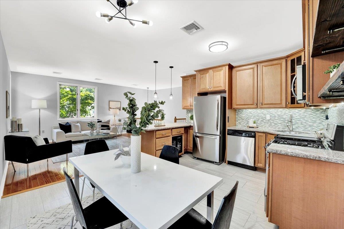 218 ST MICHAELS WALK