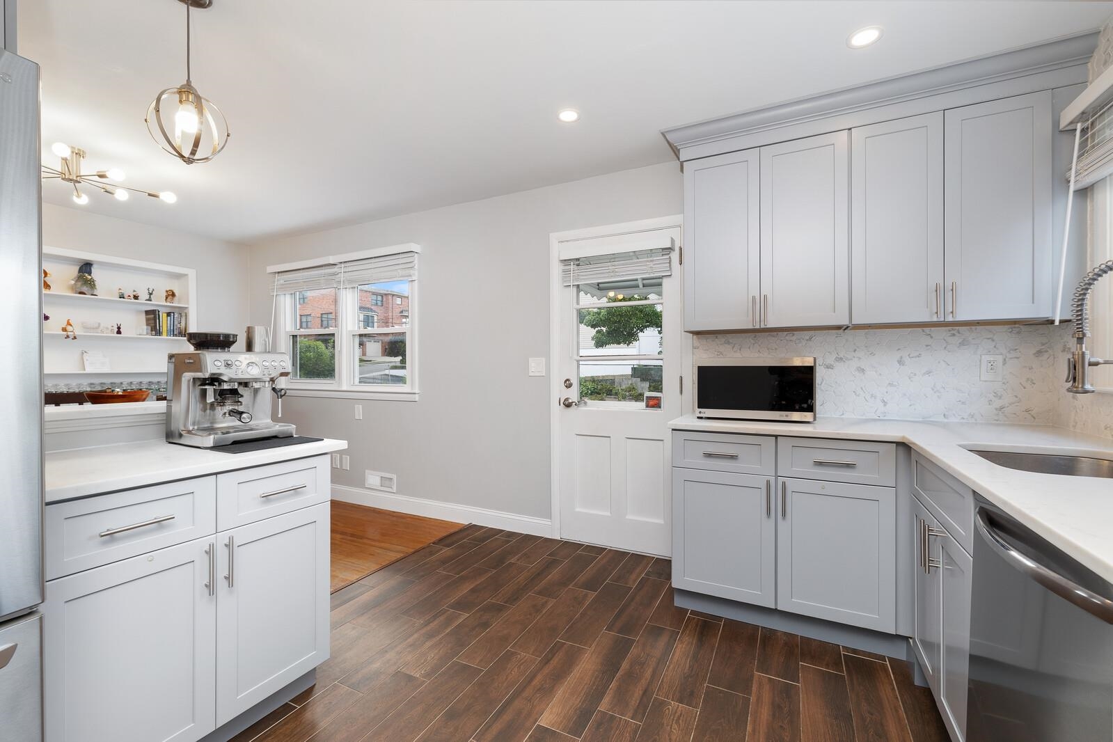47 BLONDEL DR