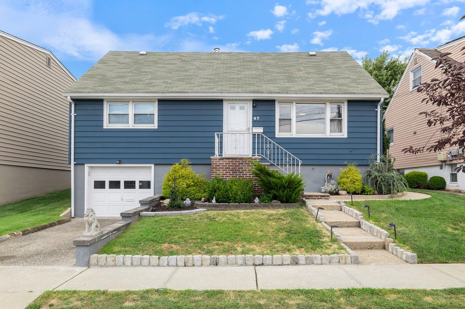 47 BLONDEL DR