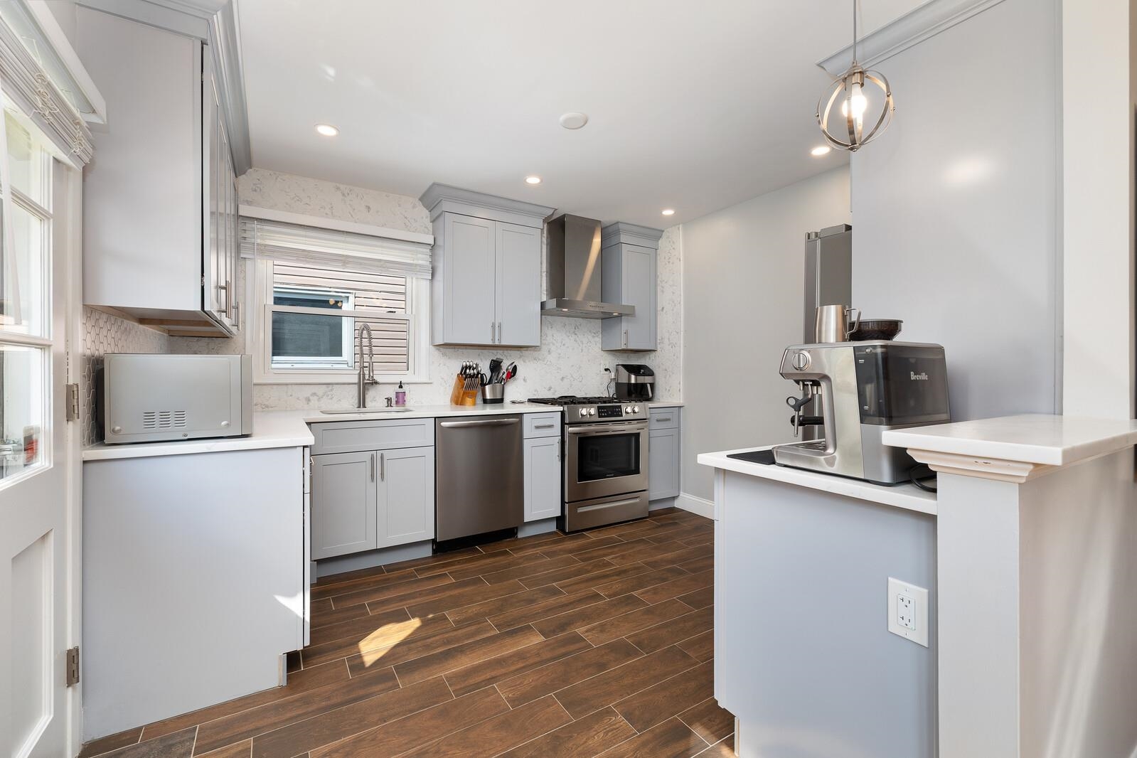 47 BLONDEL DR