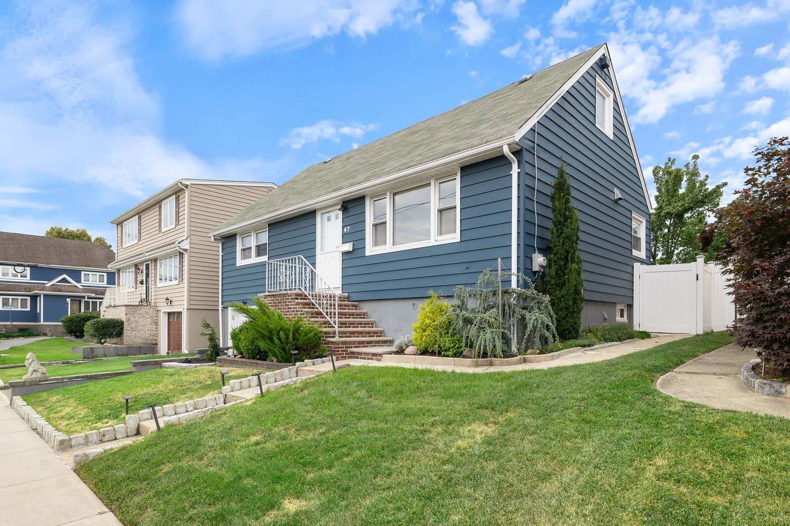 47 BLONDEL DR