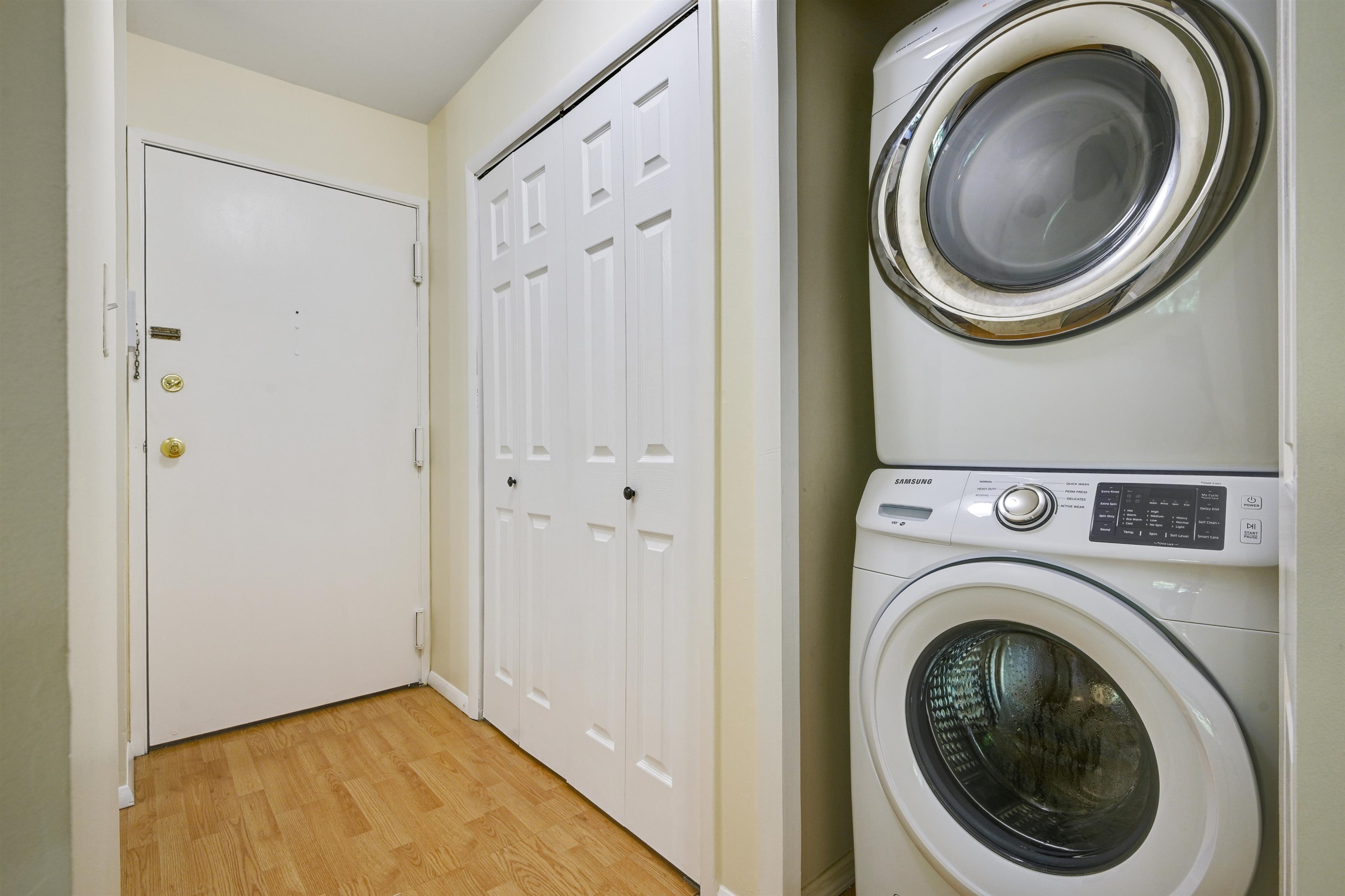 380 FRONT ST Unit: 6