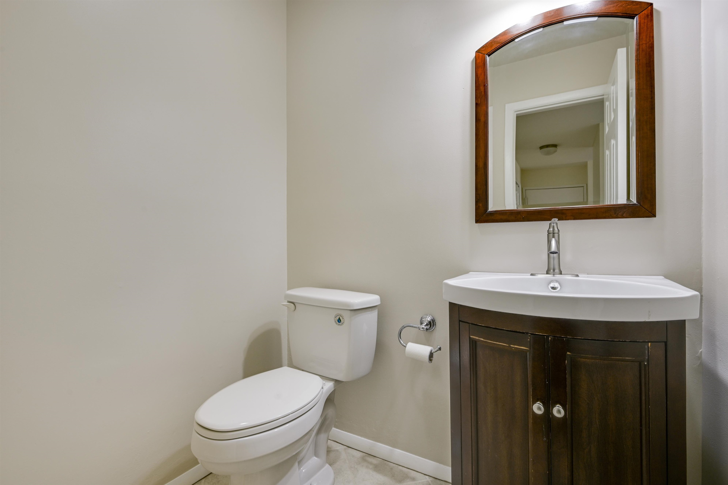 380 FRONT ST Unit: 6