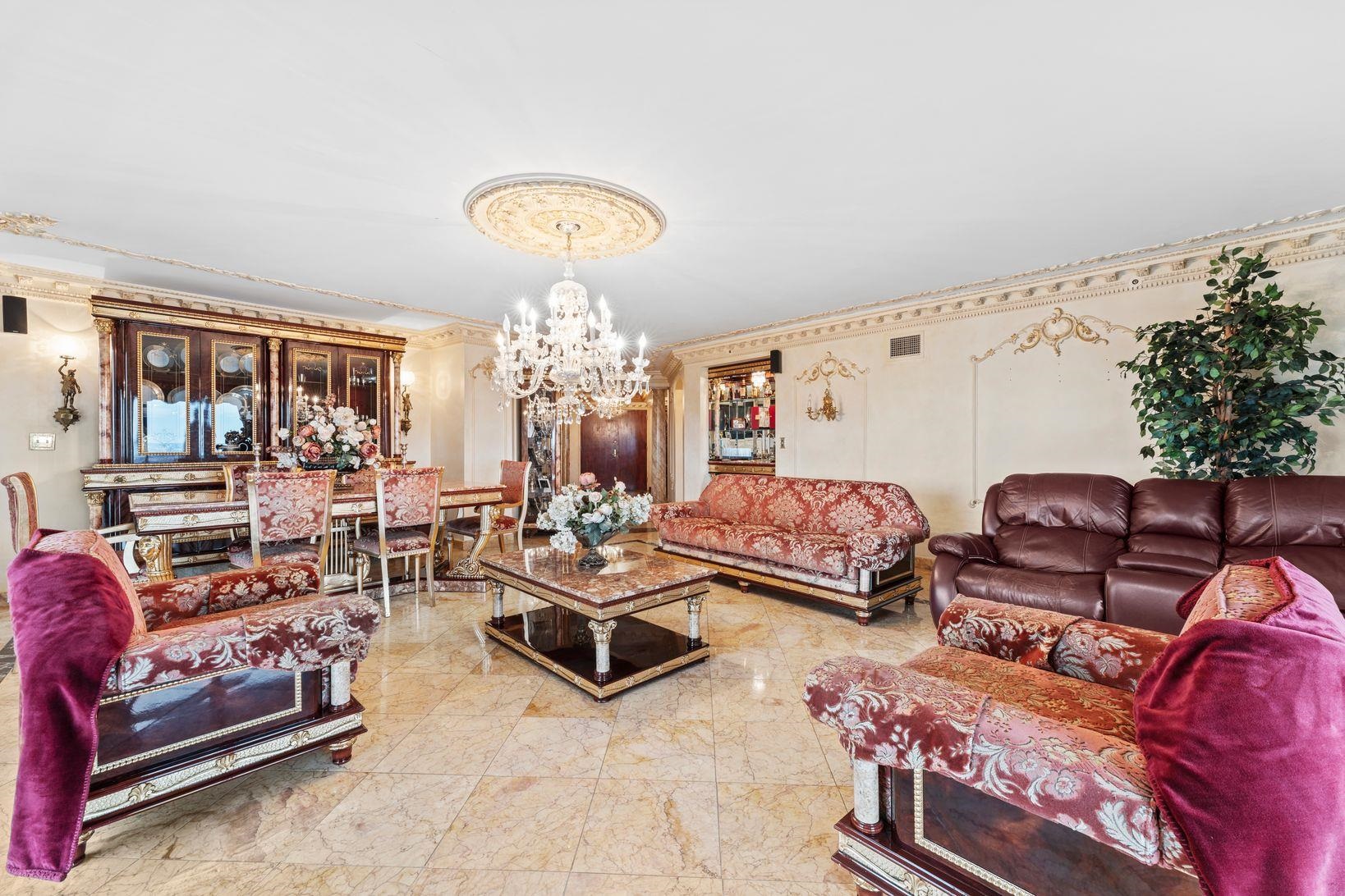 1512 PALISADE AVE Unit: 18J