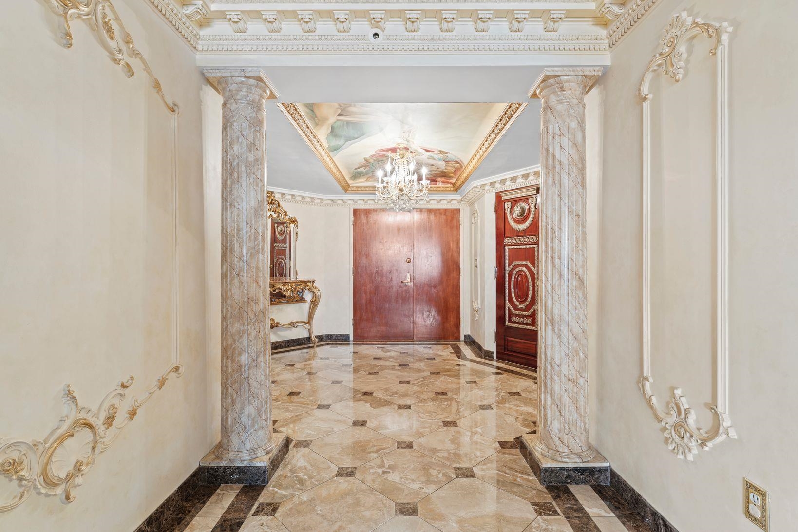 1512 PALISADE AVE Unit: 18J