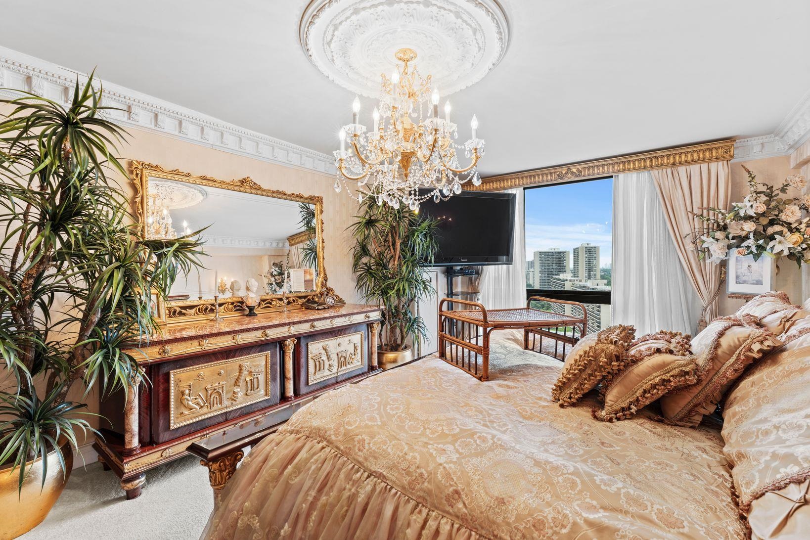 1512 PALISADE AVE Unit: 18J