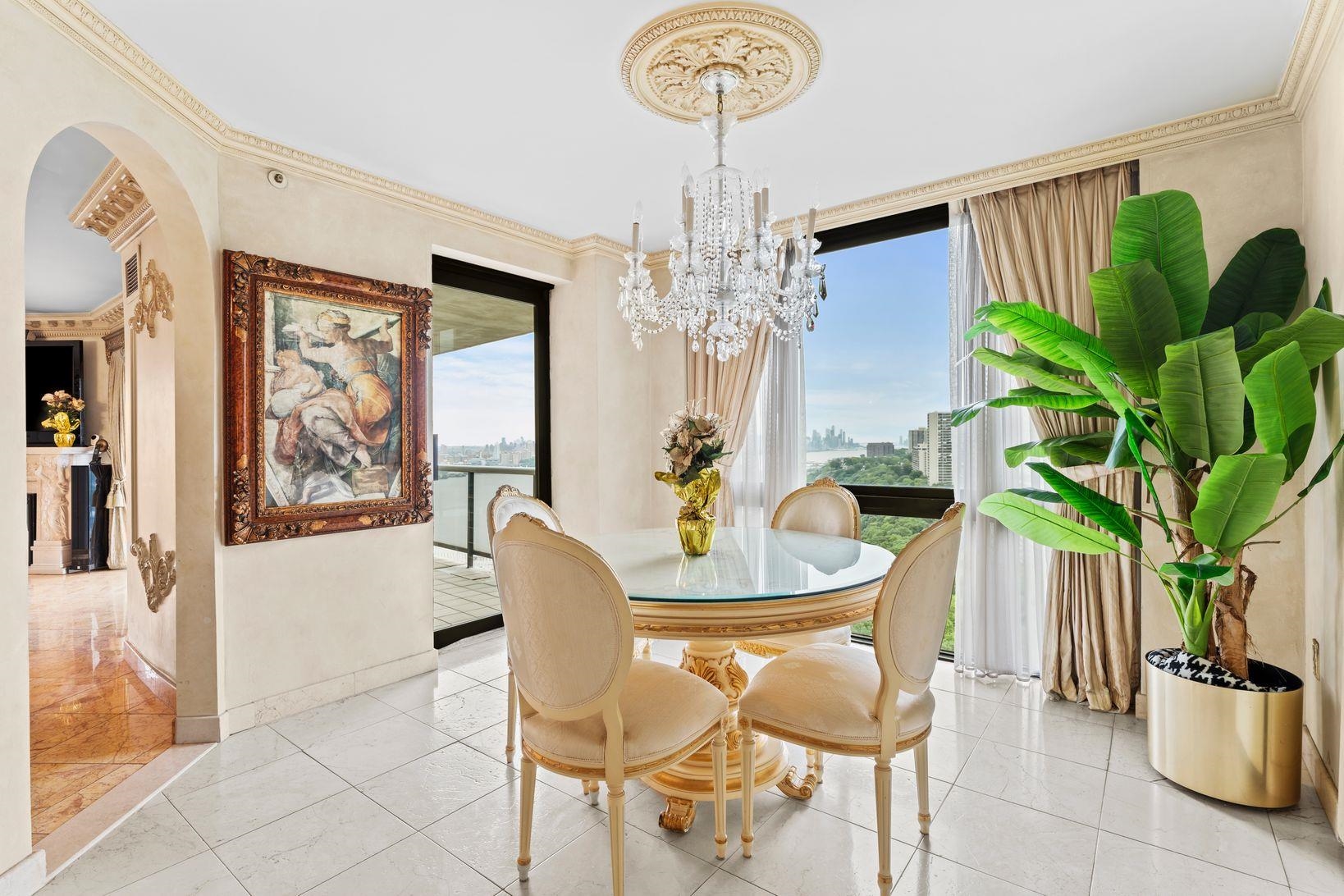 1512 PALISADE AVE Unit: 18J