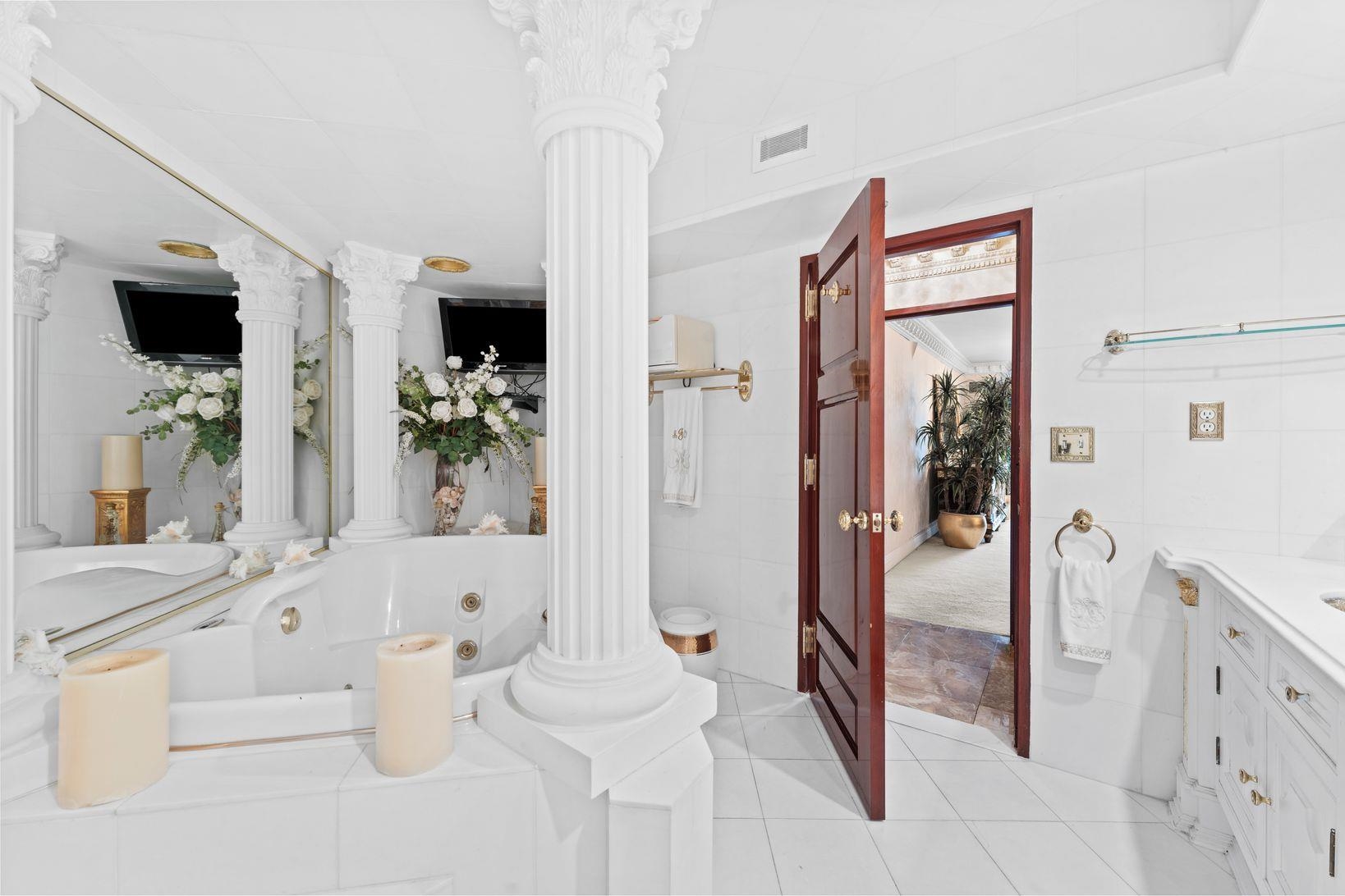 1512 PALISADE AVE Unit: 18J