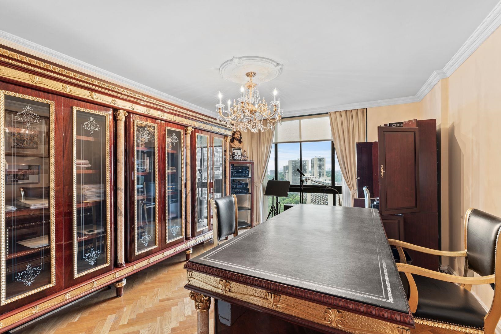 1512 PALISADE AVE Unit: 18J