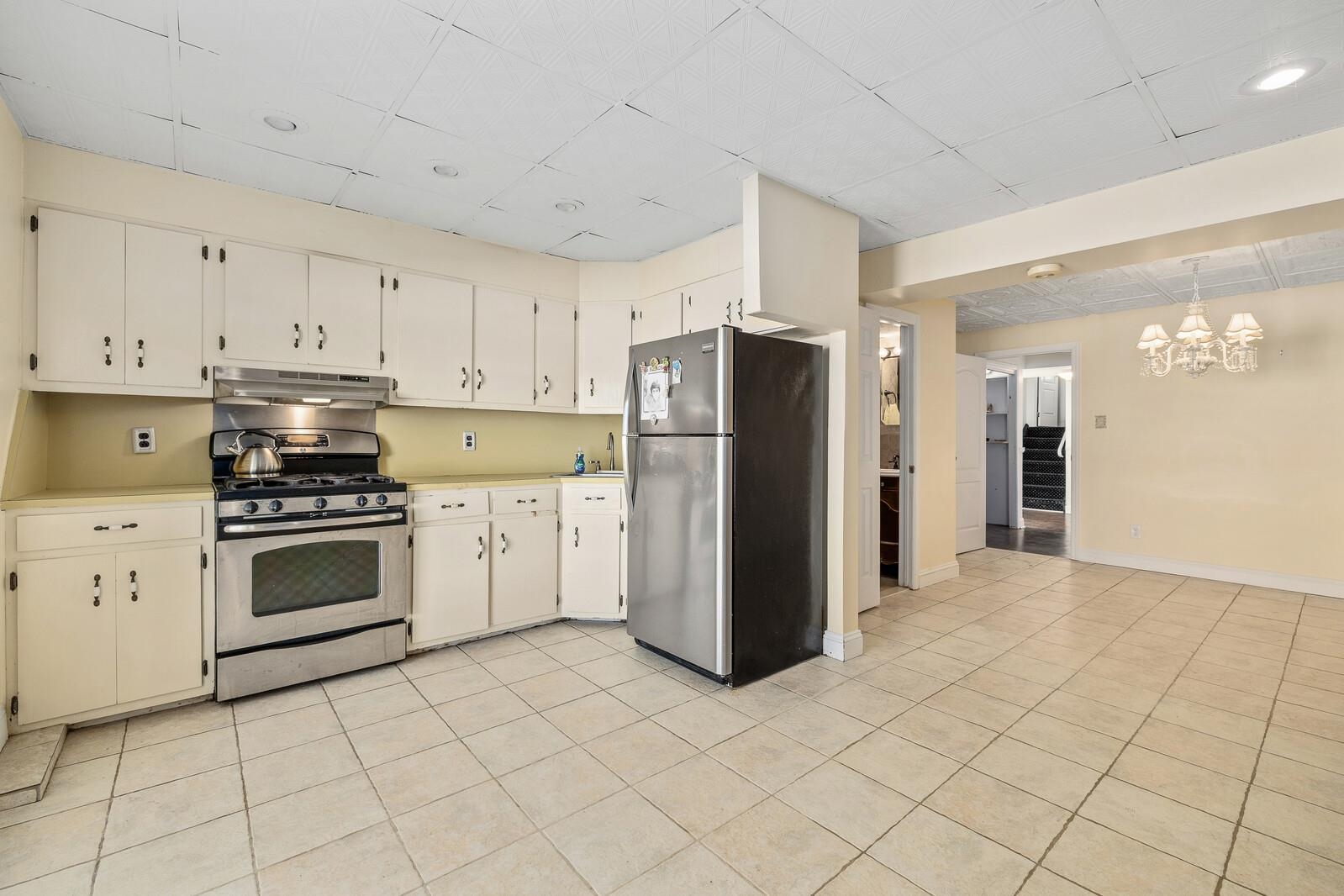 22 ACORN RD