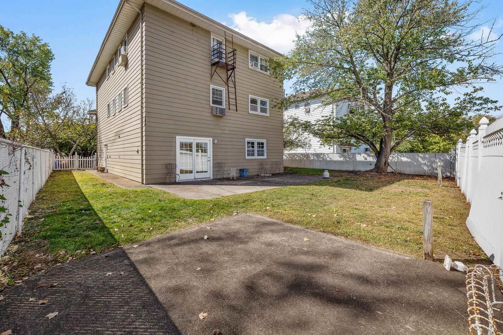 22 ACORN RD
