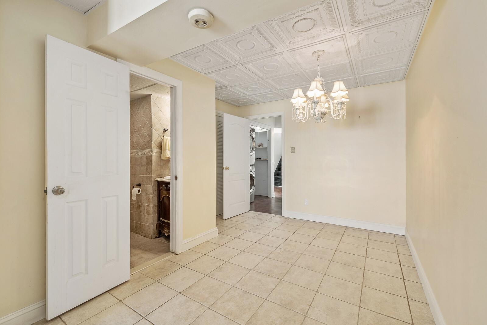 22 ACORN RD