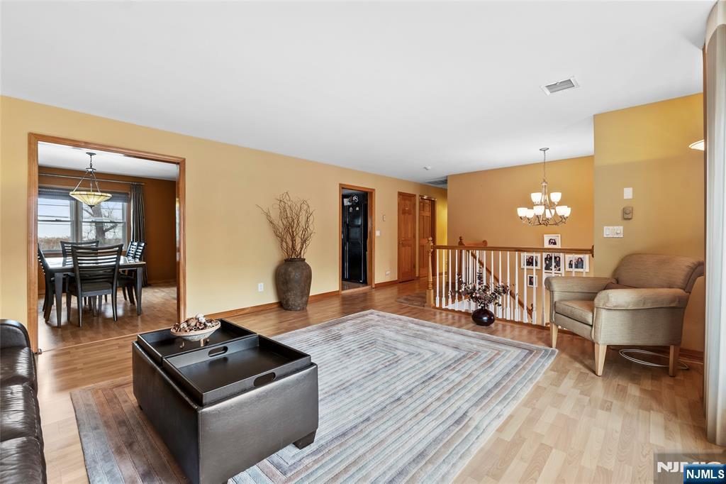 654 Chestnut Place
