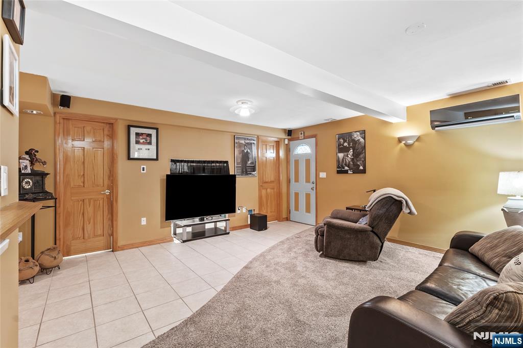 654 Chestnut Place