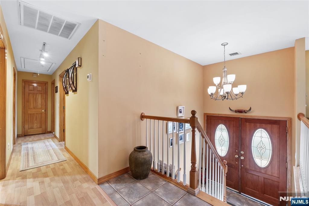 654 Chestnut Place