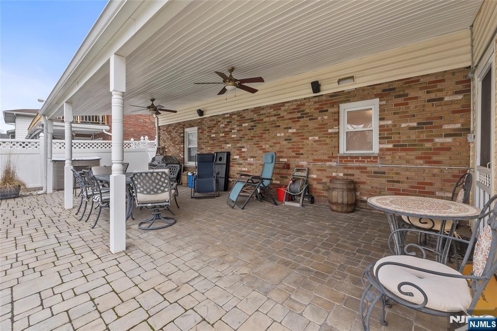 654 Chestnut Place