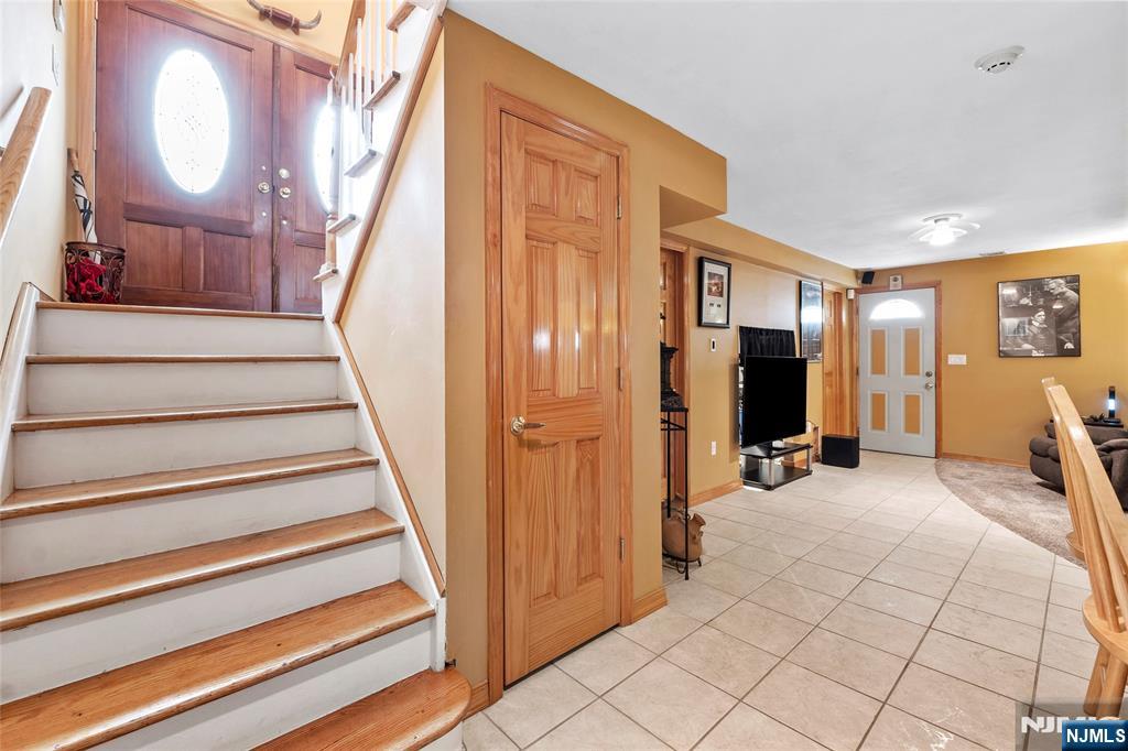 654 Chestnut Place
