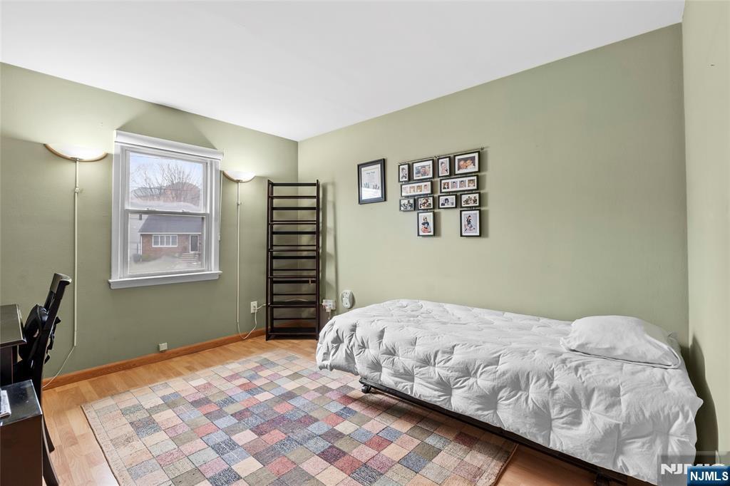 654 Chestnut Place