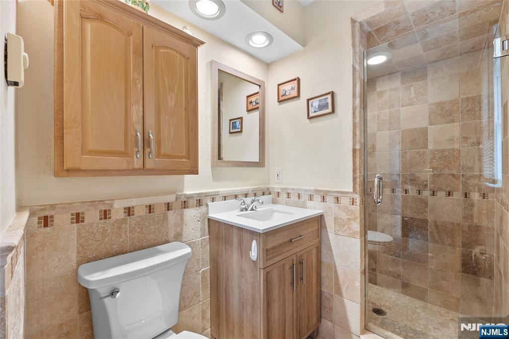 654 Chestnut Place