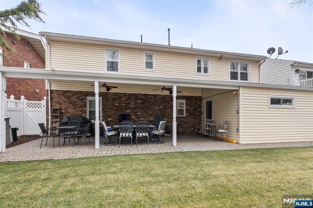 654 Chestnut Place