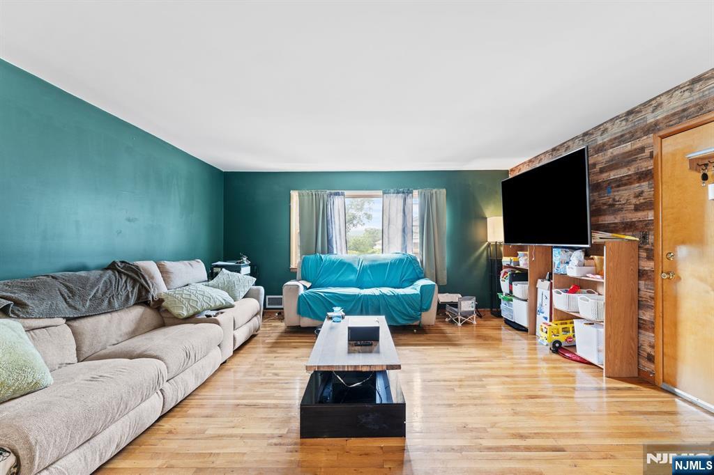 132 17th Street