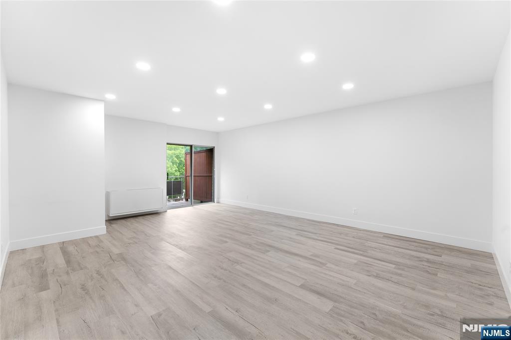 1111 River Road F25