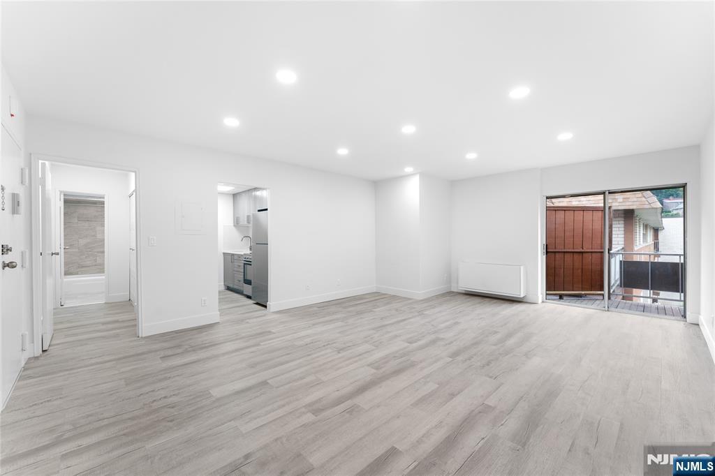 1111 River Road F25