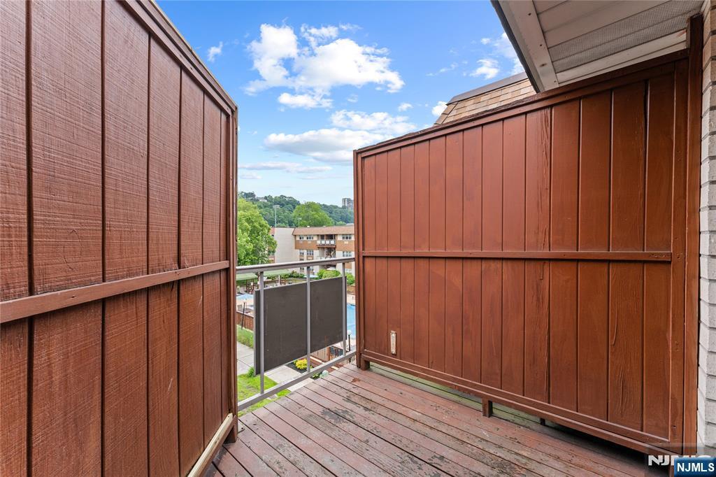 1111 River Road F25