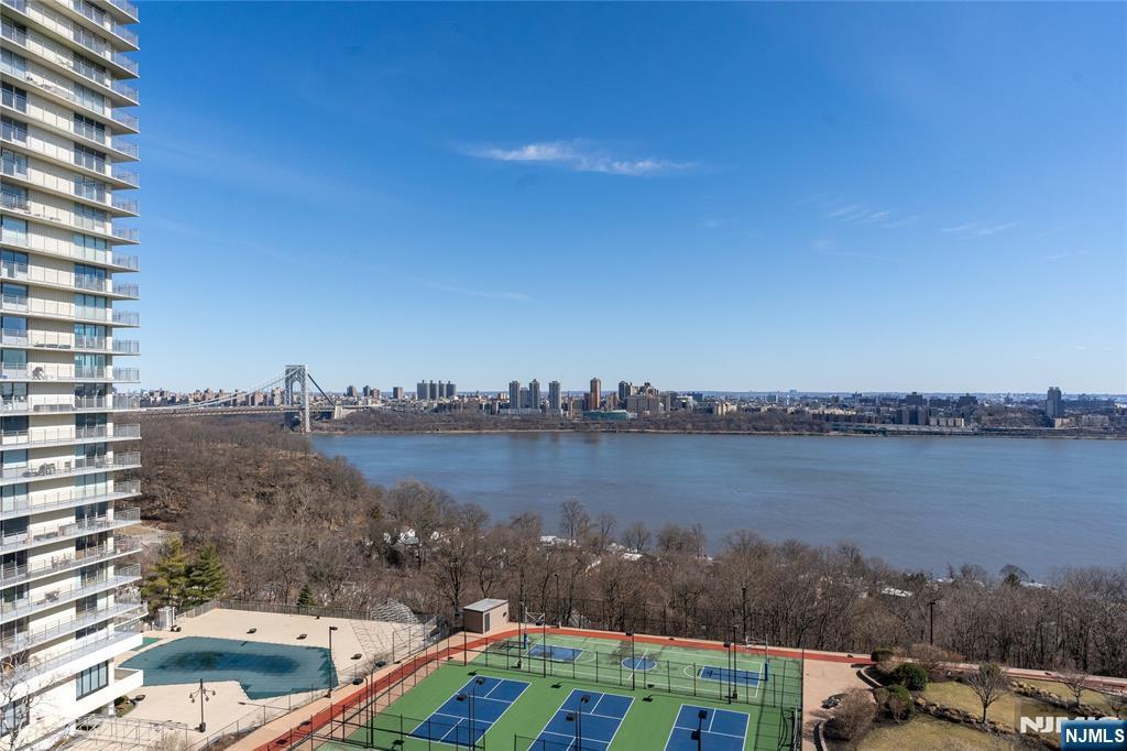 1512 Palisade Avenue 18J